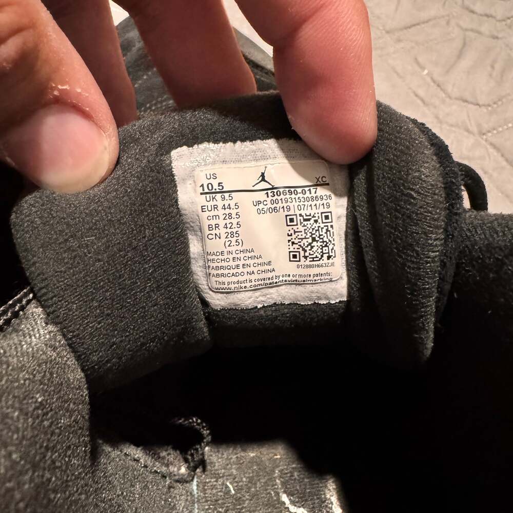 Nike Air Jordan 12 Retro Reverse Taxi Black Basketball Shoes - Picture 7 of 7